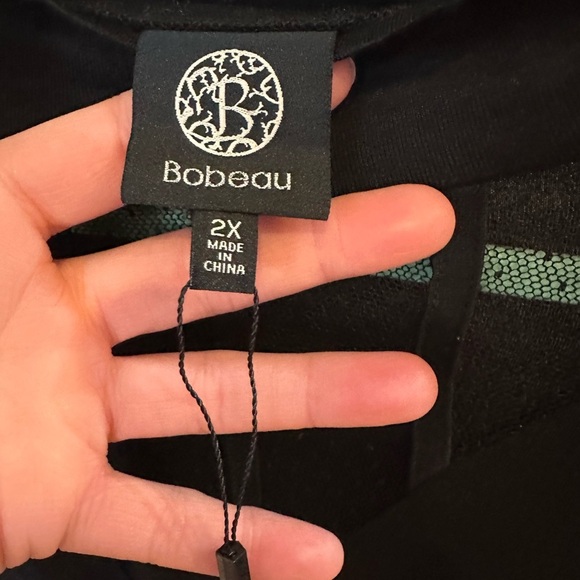 Black Bobeau shirt with fine mesh detail at neck size 2x - Picture 3 of 4